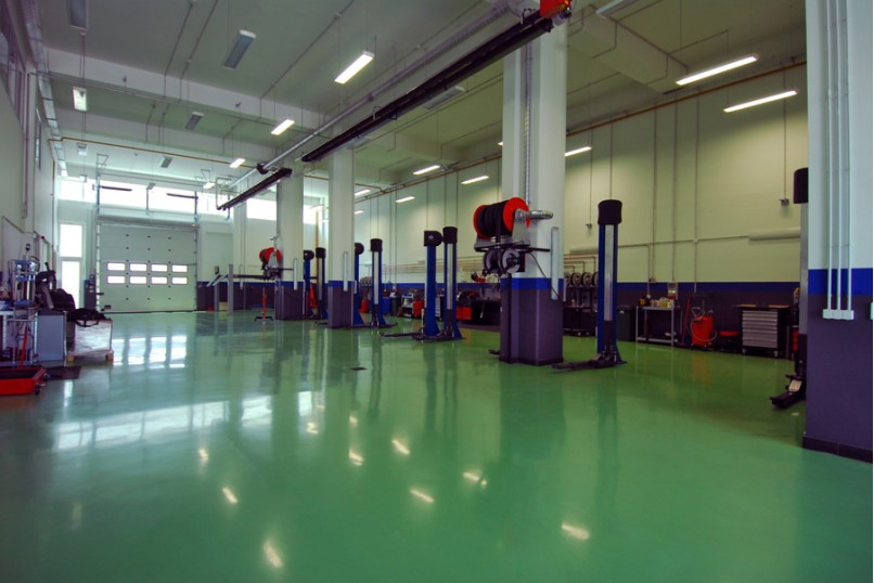 MOT & Car Service floor coating 4