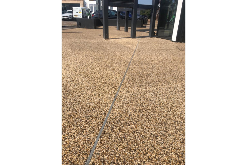 Resin Bound drive & pathway flooring 2