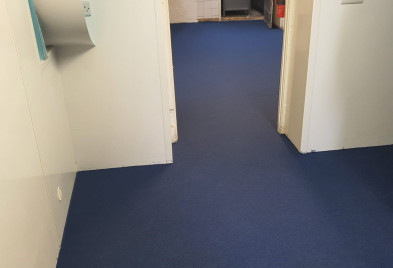 Super hard 2-3mm thick 'one day' rapid curing Epoxy quartz slip resistant system. £55.55 per m2 (15m2 from a 45kg pack) 1